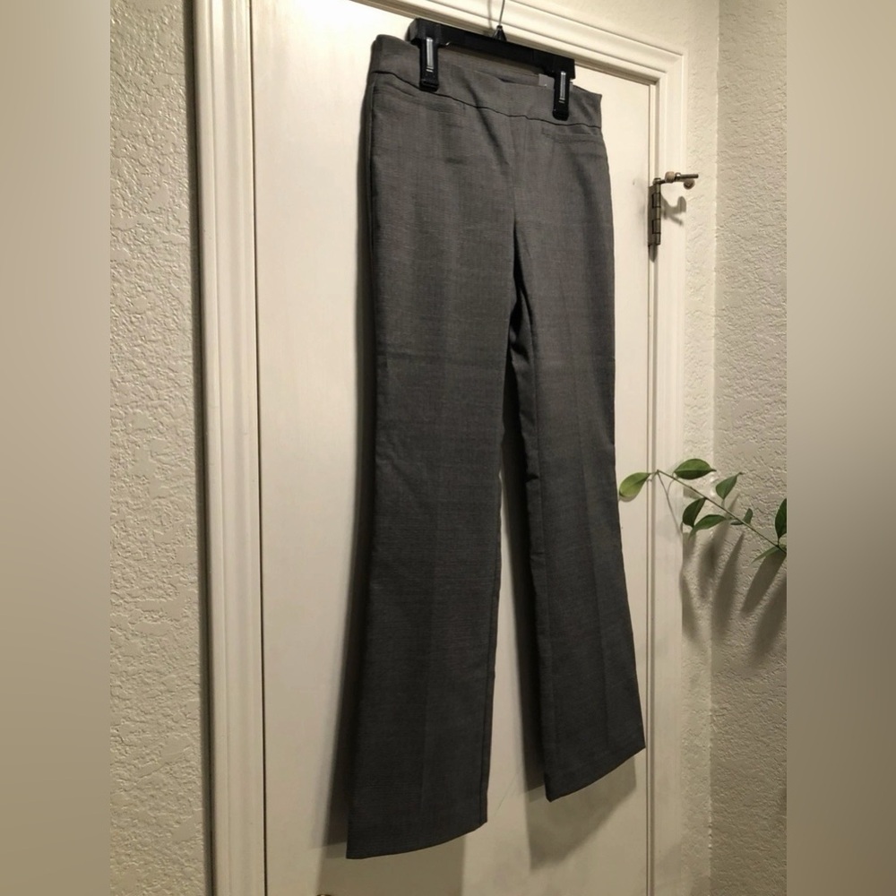 Van Heusen Women’s Dress Pants Size 2